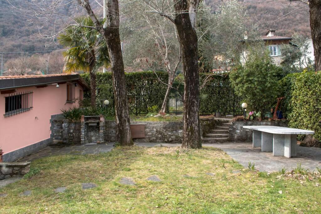 Como Lakeside Cottage - Lakefront Private Garden With Private Access To The Lake Onno Ngoại thất bức ảnh