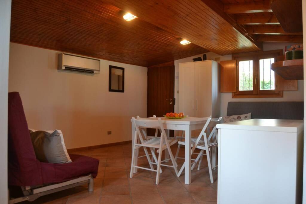 Como Lakeside Cottage - Lakefront Private Garden With Private Access To The Lake Onno Ngoại thất bức ảnh