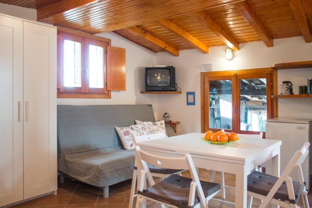 Como Lakeside Cottage - Lakefront Private Garden With Private Access To The Lake Onno Ngoại thất bức ảnh