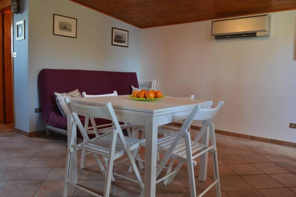 Como Lakeside Cottage - Lakefront Private Garden With Private Access To The Lake Onno Ngoại thất bức ảnh